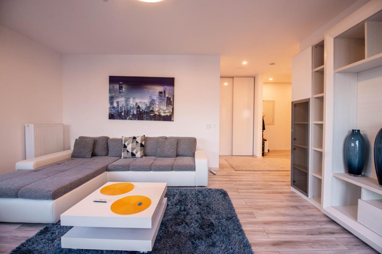 Luxury Westpark 2 Presidentialsuite With Lake View W4 Bucareste Exterior foto